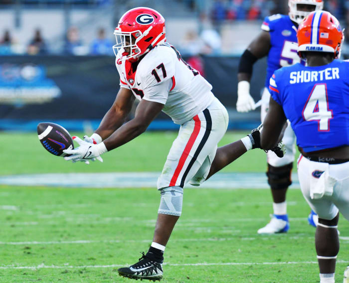 Georgia Bulldogs linebacker Nakobe Dean (17) almost intercepts a late fourth quarter Florida pass near the end zone. The Florida Gators fell to the Georgia Bulldogs 34 to 7. The Florida Gators were the home team for this years annual Florida vs Georgia college football rivalry game at TIAA Bank field in Jacksonville, Florida Saturday, October 30, 2021. [Bob Self/Florida Times-Union] Jki 103021 Bsfloridageorgia 34